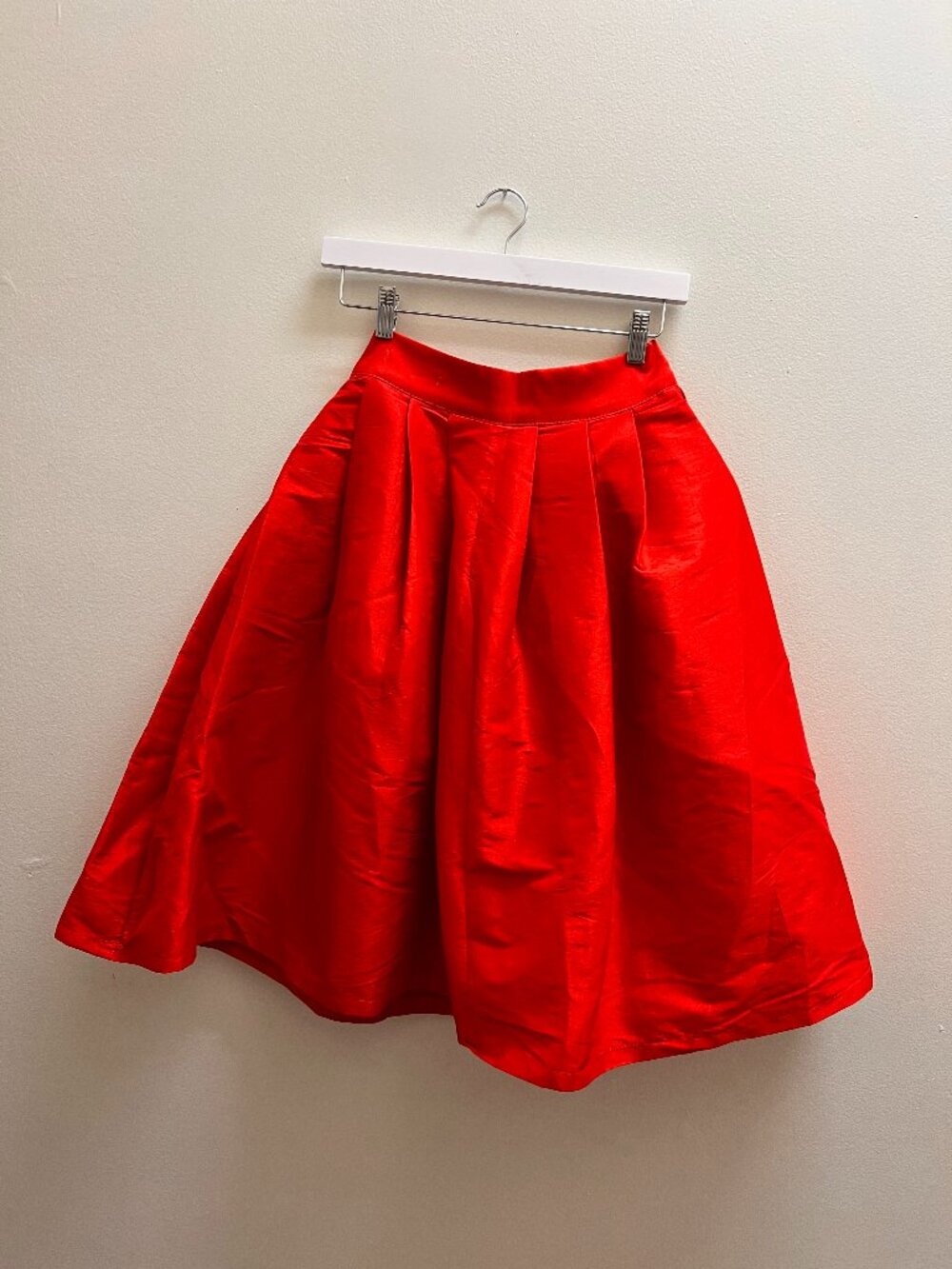 OASAP Red Satin Pleated A-Line Midi Skirt Size Medium